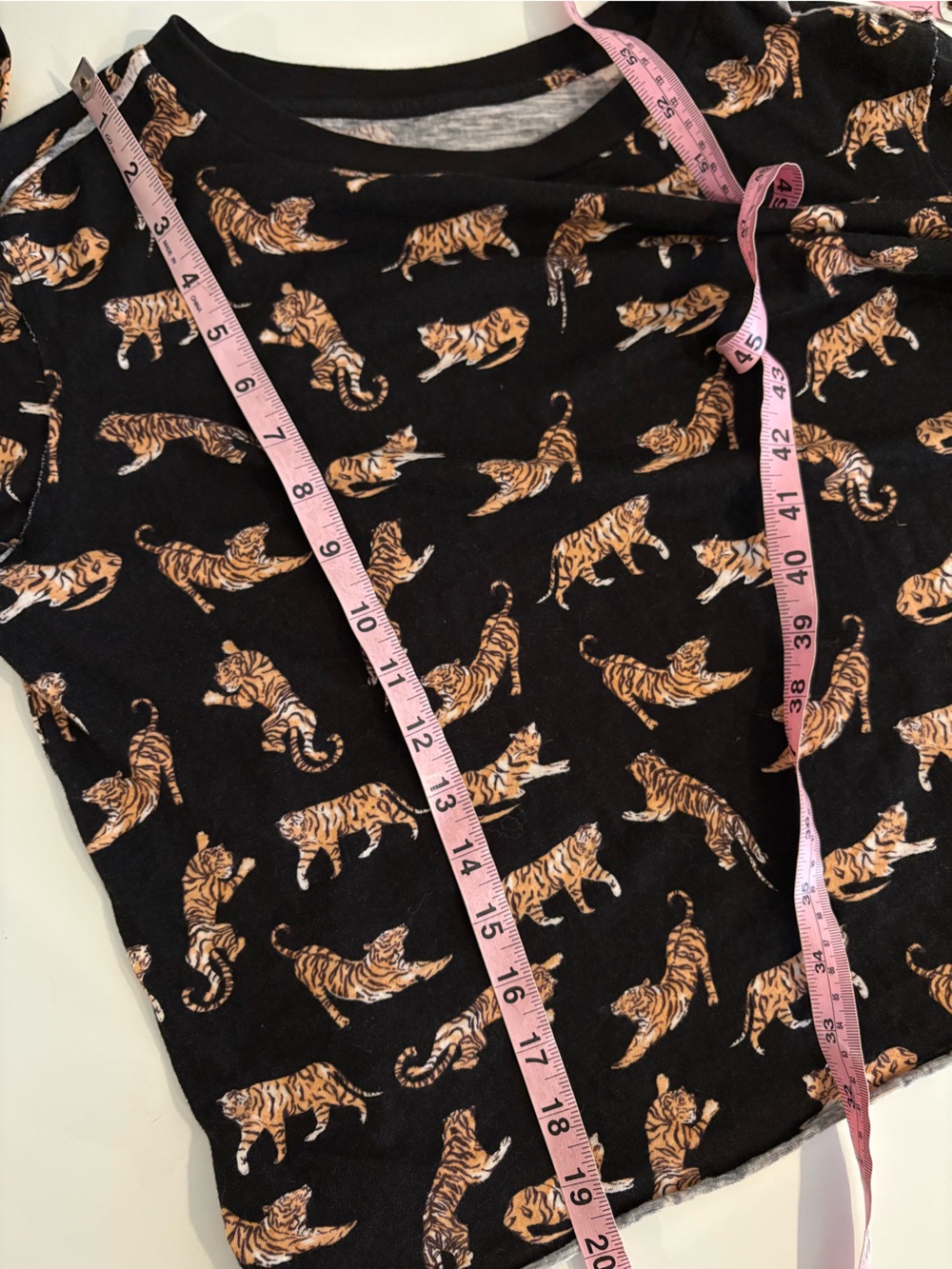 Anthropologie || Maeve Caitlin Boxy Long Sleeve Tee Black Tiger Print Small - Picture 8 of 9